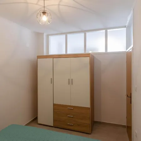 K & N - One Bedroom A2 Prizba