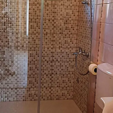 K & N - One Bedroom A2 *