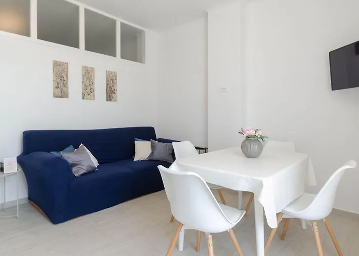 K & N - One Bedroom A2 Lejlighed *