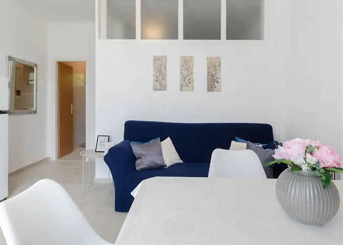 K & N - One Bedroom A2 Lejlighed